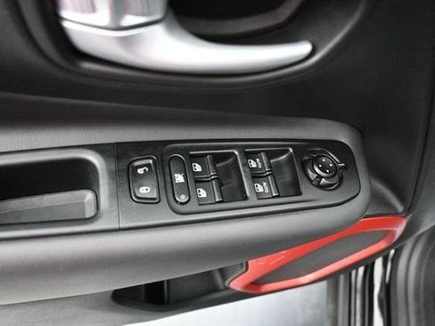 Used 2023 Jeep Renegade Trailhawk AWD/4WD image 10
