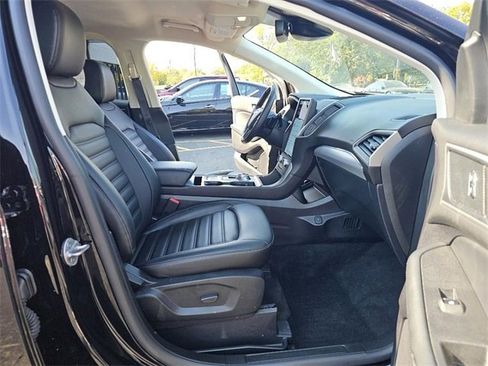 Used 2021 Ford Edge SEL w/ Convenience Package image 29