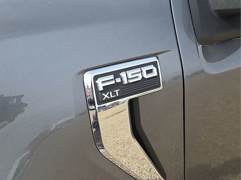 Used 2021 Ford F150 XLT image 11