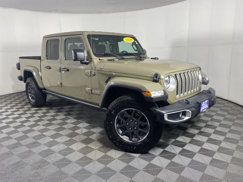 Used 2020 Jeep Gladiator Overland AWD/4WD image 3