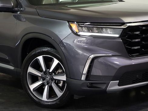 Used 2023 Honda Pilot Elite image 8