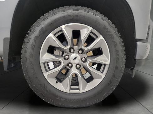 Used 2022 Chevrolet Silverado 1500 RST image 3