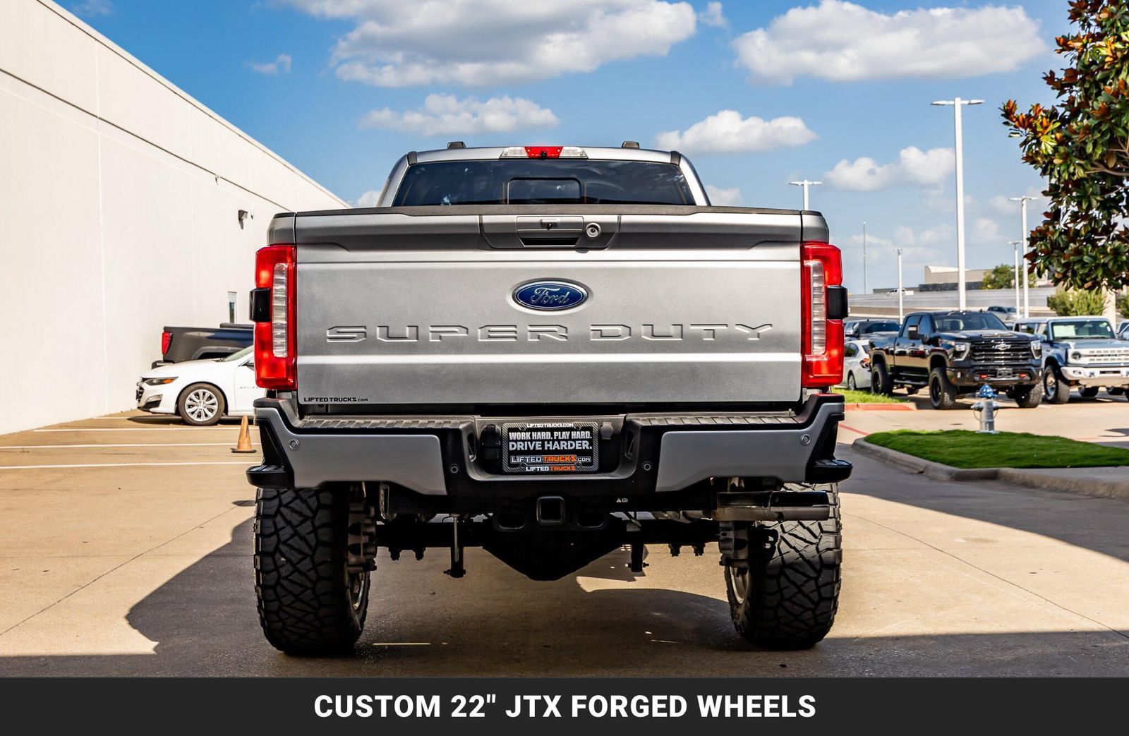 Used 2023 Ford F250 Lariat w/ Lariat Ultimate Package AWD/4WD image 7