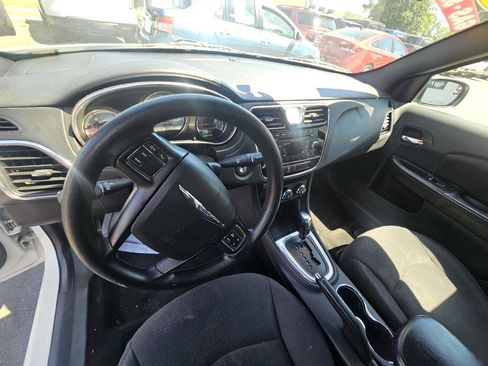 Used 2013 Chrysler 200 LX FWD image 20