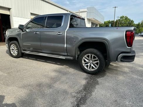 Used 2021 GMC Sierra 1500 SLT AWD/4WD image 3