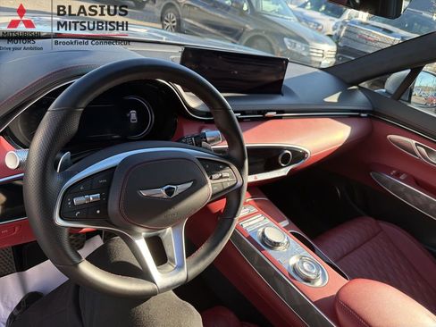 Used 2025 Genesis GV70 3.5T Sport w/ Sport Advanced Package AWD/4WD image 20