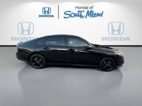 Certified 2025 Honda Accord SE image 8