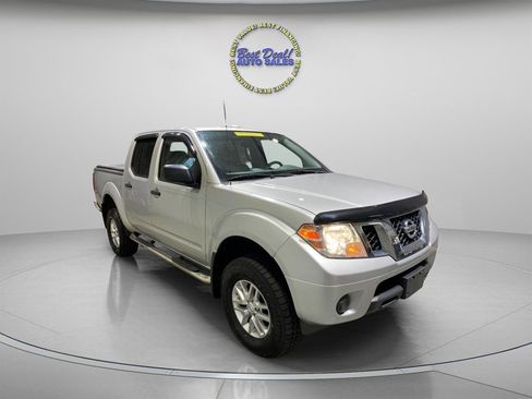 Used 2018 Nissan Frontier SV AWD/4WD image 5