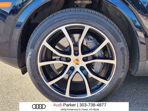 Used 2023 Porsche Cayenne AWD/4WD image 13