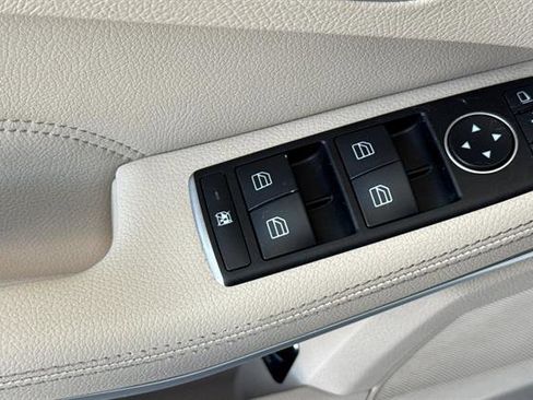 Used 2015 Mercedes-Benz E 350 4MATIC Wagon image 11