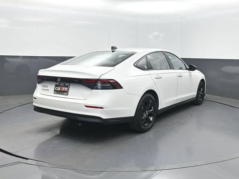 Used 2025 Honda Accord SE image 32