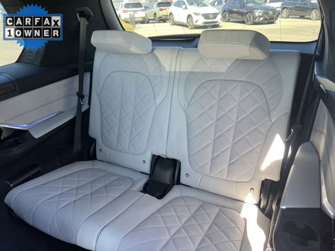 Used 2023 BMW X7 xDrive40i w/ M Sport Package image 33