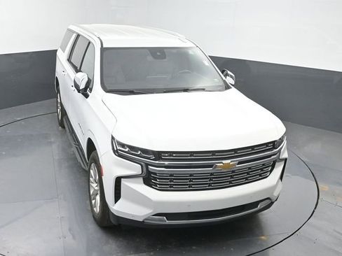 Used 2023 Chevrolet Suburban Premier RWD image 37