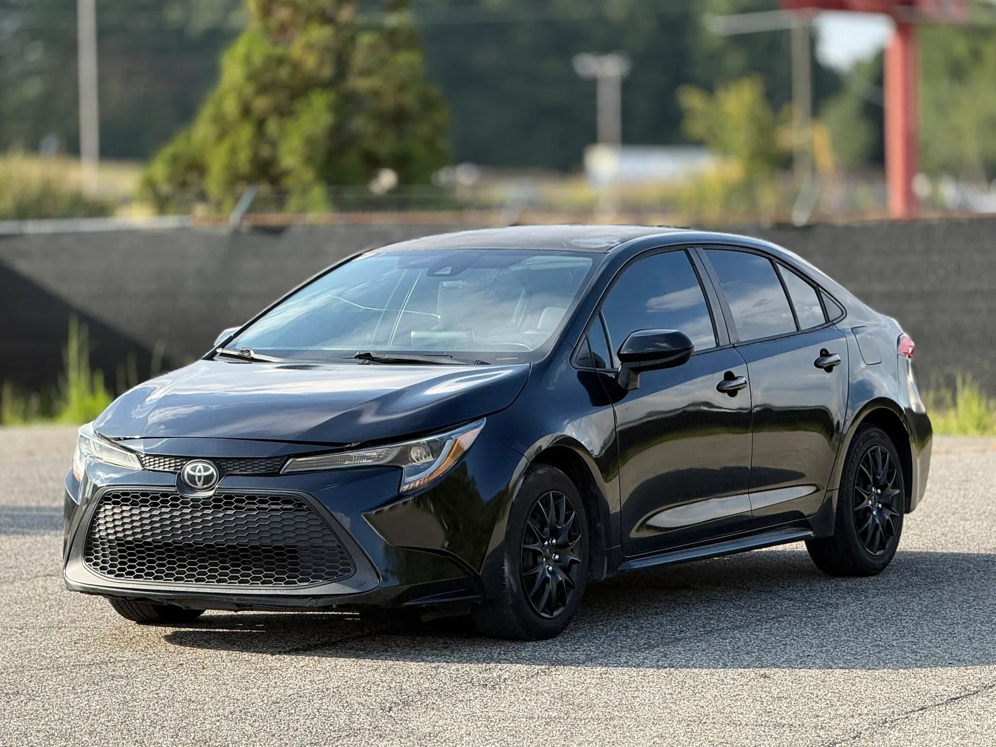 Used 2021 Toyota Corolla LE FWD image 6