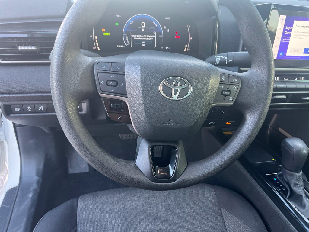 Used 2025 Toyota Camry LE FWD image 10