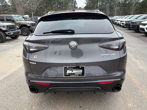 Used 2024 Alfa Romeo Stelvio Veloce image 9