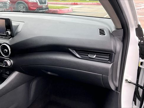 Used 2025 Nissan Sentra S FWD image 17