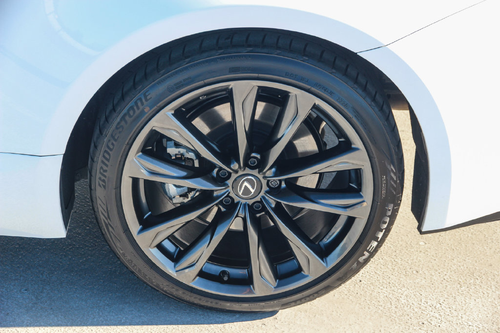 Certified 2024 Lexus RC 350 F Sport RWD image 12