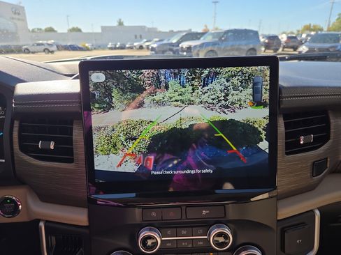 Used 2024 Ford Expedition Max Limited image 14