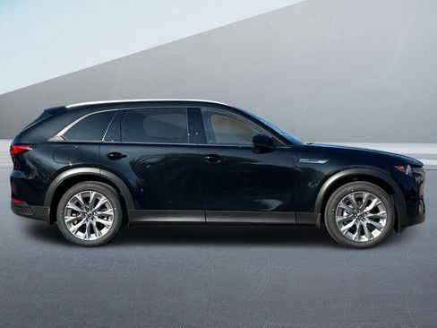 New 2026 MAZDA CX-90 Plug-In Hybrid w/ Preferred image 2