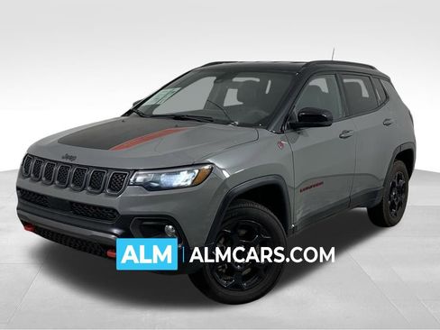 Used 2024 Jeep Compass Trailhawk image 1