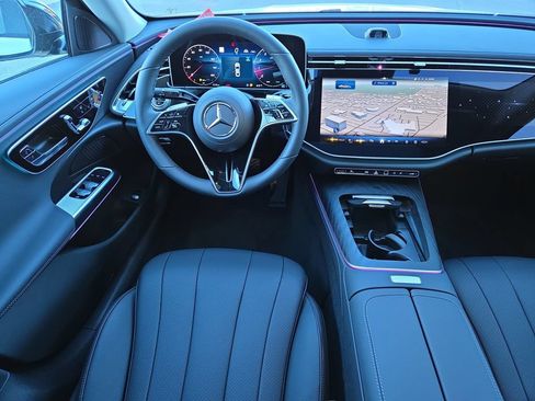 Used 2026 Mercedes-Benz E 350 4MATIC Sedan image 13