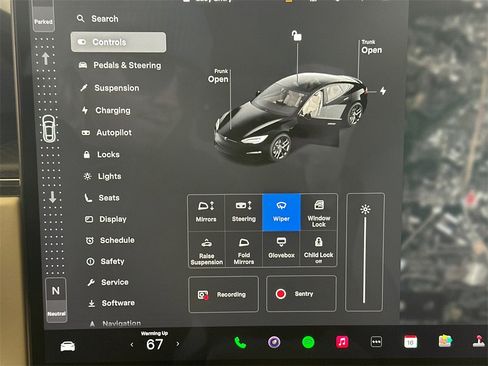 Used 2021 Tesla Model S Plaid image 9
