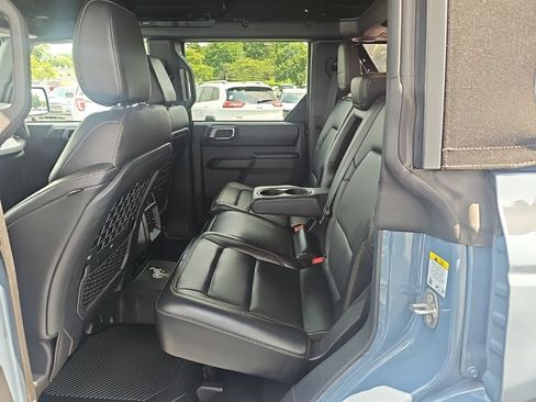 Used 2025 Ford Bronco Badlands AWD/4WD image 11