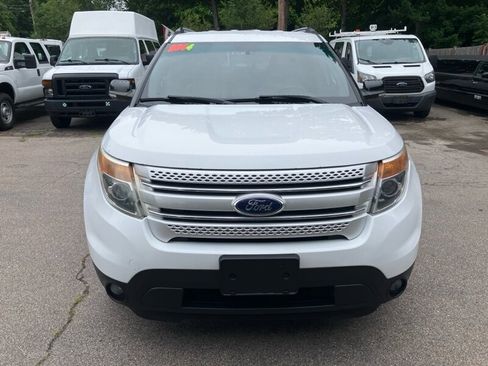 Used 2014 Ford Explorer XLT image 6
