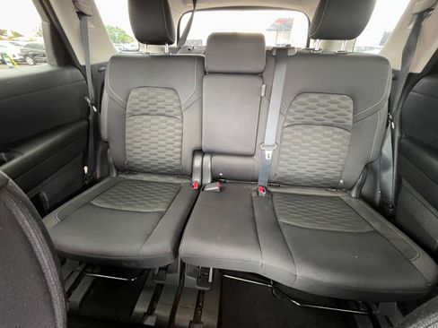 Used 2025 Nissan Pathfinder SV image 40