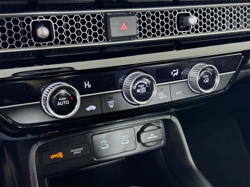 Used 2025 Honda Civic Sport image 13