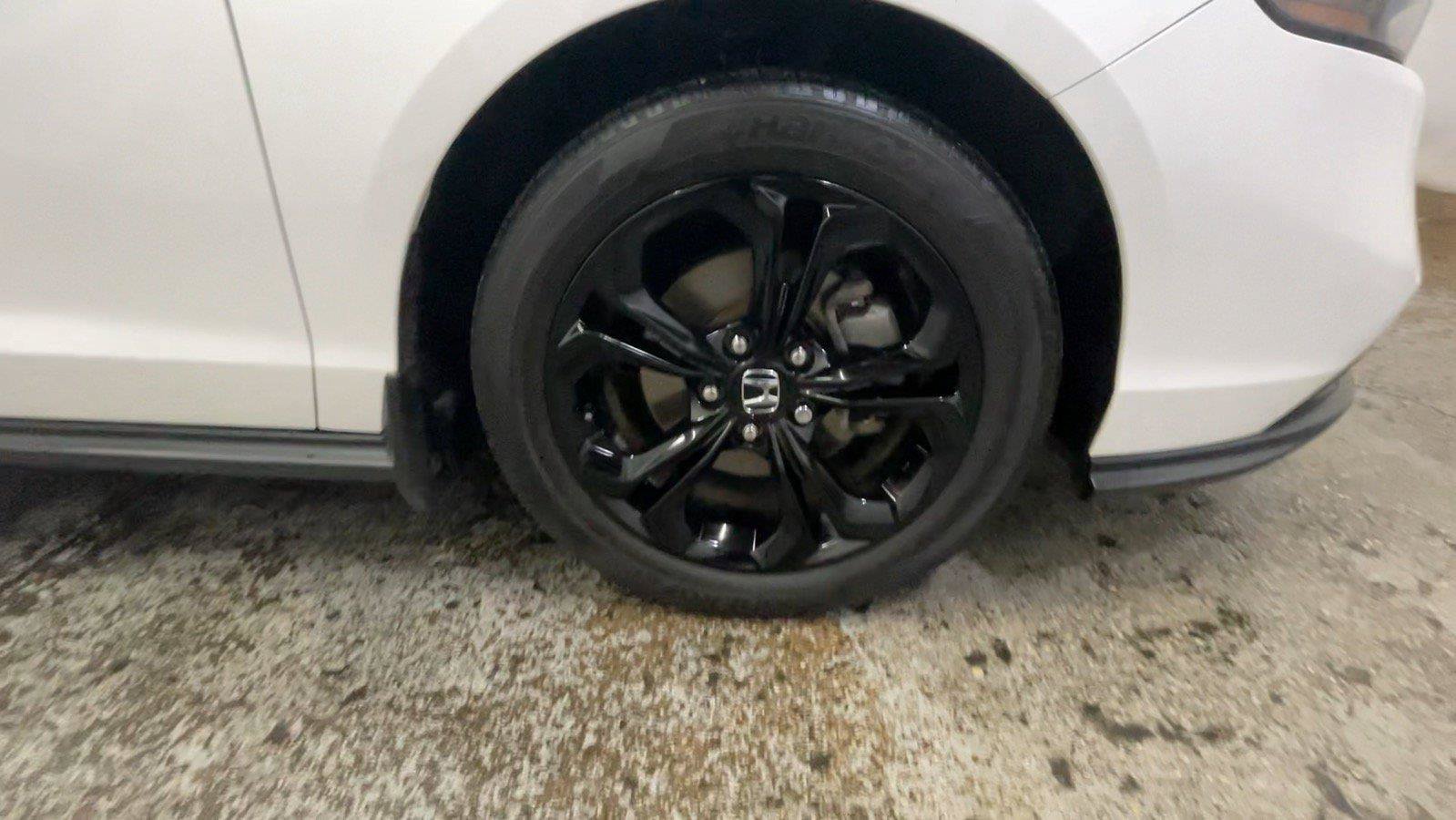Certified 2025 Honda Accord SE image 18