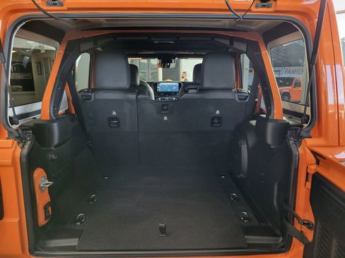 New 2025 Jeep Wrangler Unlimited Rubicon 392 AWD/4WD image 18