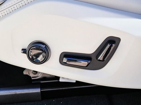 New 2026 Volvo XC90 T8 Ultra w/ Protection Package Premier AWD/4WD image 23
