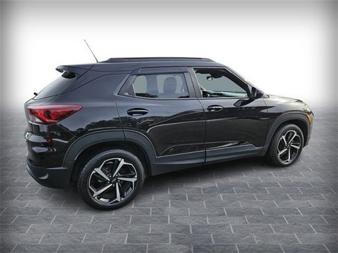 Used 2022 Chevrolet TrailBlazer RS w/ Sun and Liftgate Package image 5