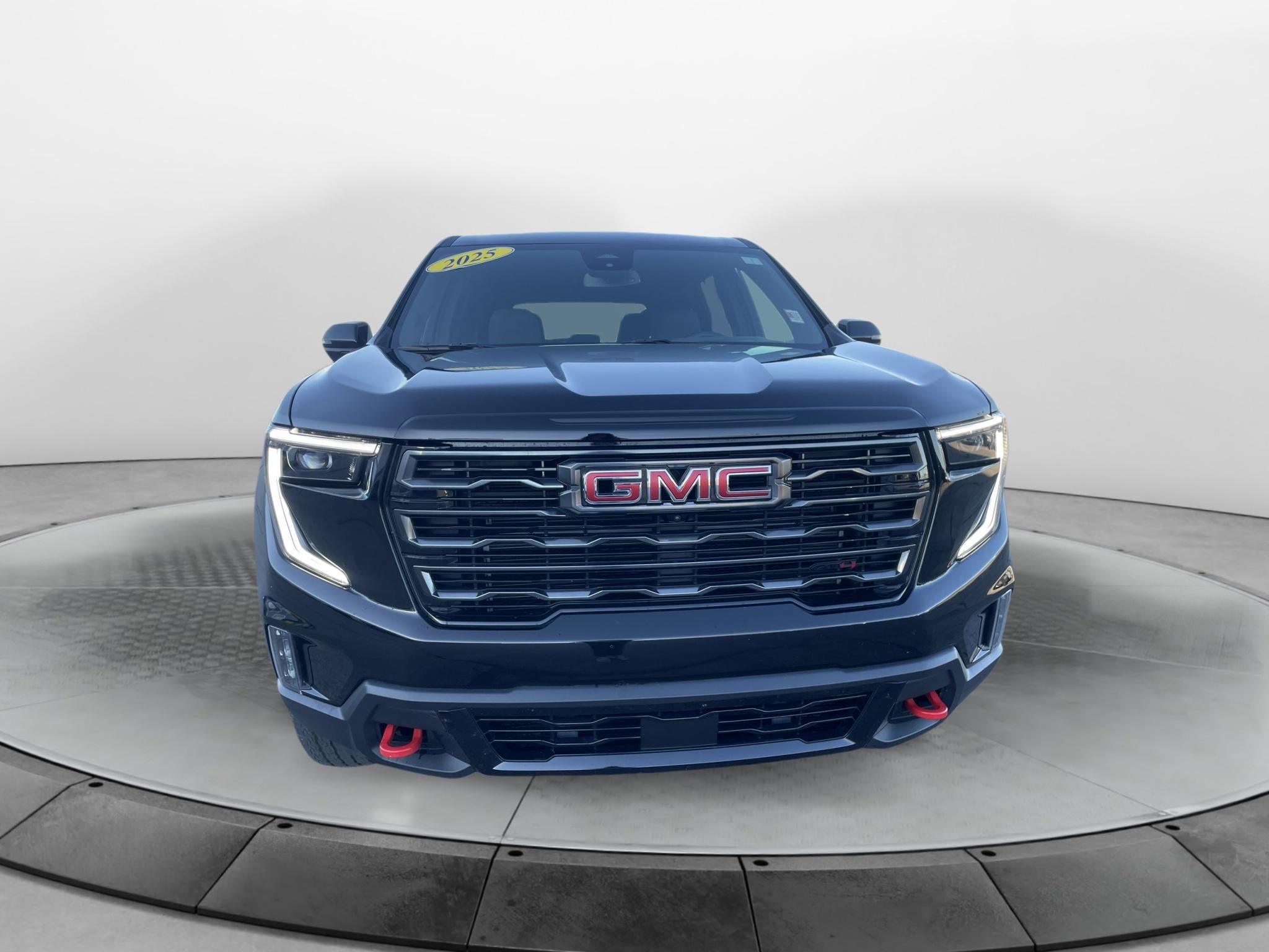 Used 2025 GMC Acadia AT4 w/ LPO, Floor Liner Package AWD/4WD image 8