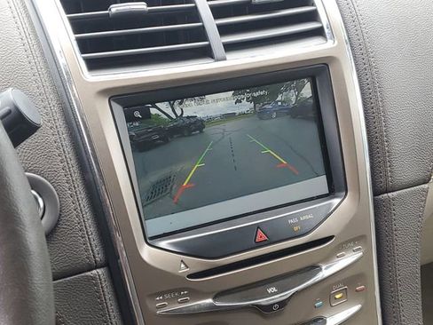 Used 2015 Lincoln MKX FWD w/ Equipment Group 101A image 20