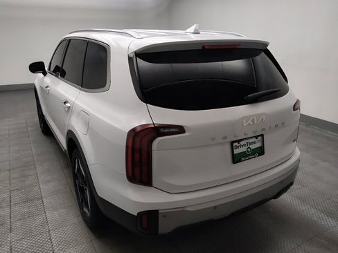 Used 2024 Kia Telluride S AWD/4WD image 5