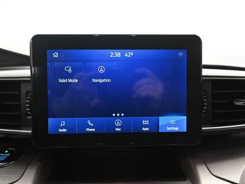 Used 2021 Ford Explorer XLT w/ Equipment Group 202A image 21