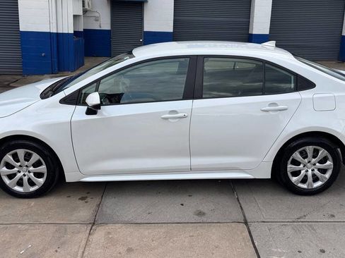 Used 2024 Toyota Corolla LE FWD image 8