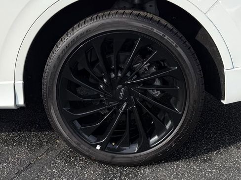 Used 2025 Lincoln Aviator Reserve w/ Equipment Group 201A image 13