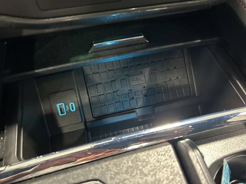 Certified 2023 Ford Expedition Limited AWD/4WD image 28