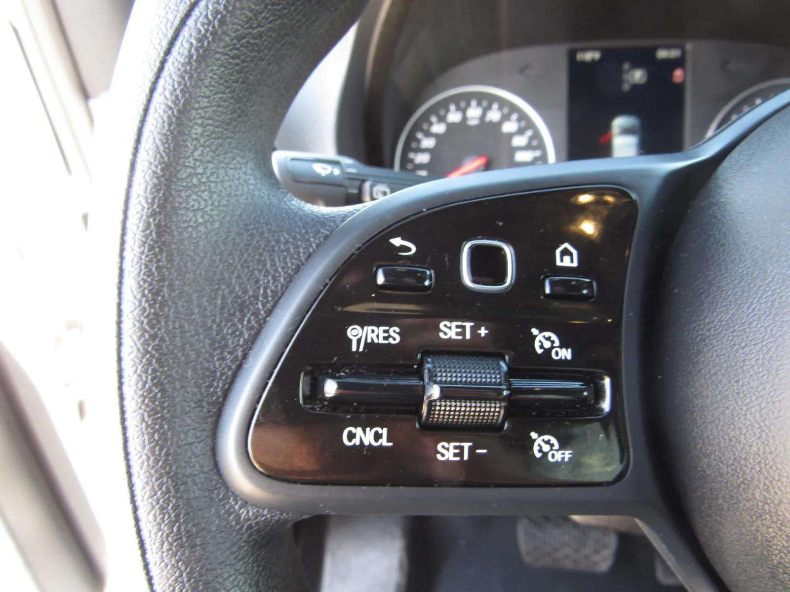 Used 2024 Mercedes-Benz Sprinter 2500 image 24