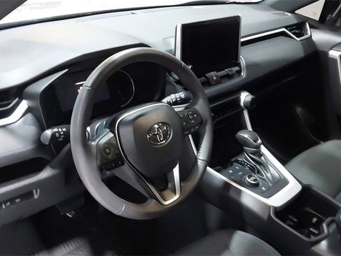 Used 2023 Toyota RAV4 SE image 22