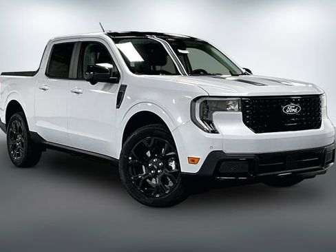 New 2026 Ford Maverick Lariat w/ Black Appearance Package image 1