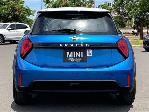 New 2026 MINI Cooper 2-Door Hardtop FWD image 4