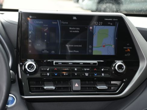 Certified 2021 Toyota Highlander Platinum image 19