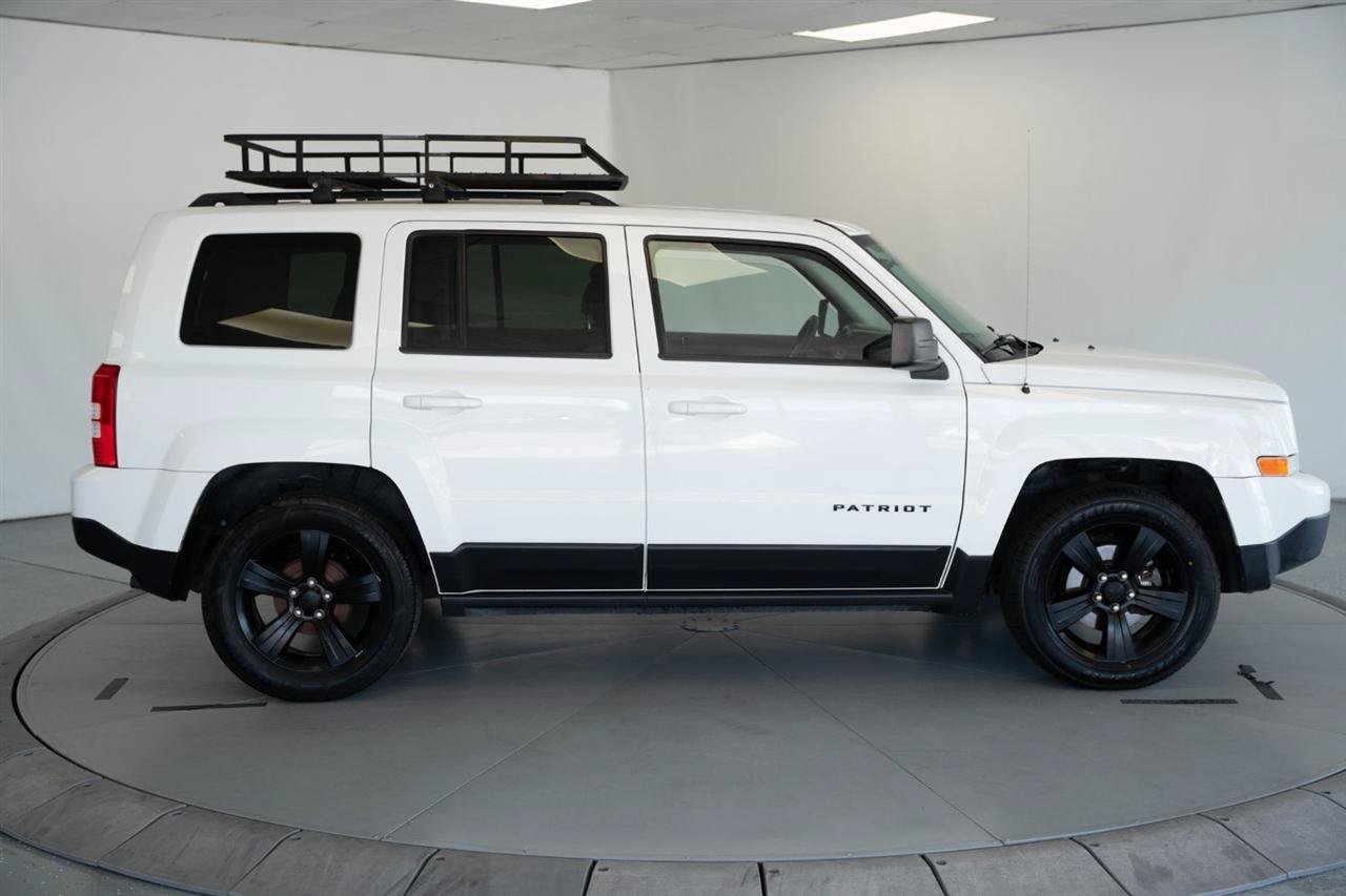 Used 2014 Jeep Patriot Sport w/ Power Value Group FWD image 9