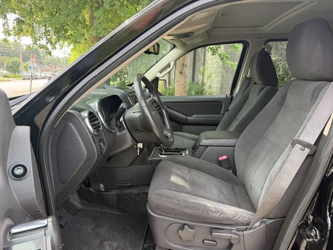 Used 2009 Ford Explorer Sport Trac XLT AWD/4WD image 14