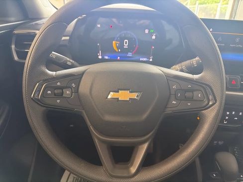 Used 2025 Chevrolet TrailBlazer LT FWD image 31